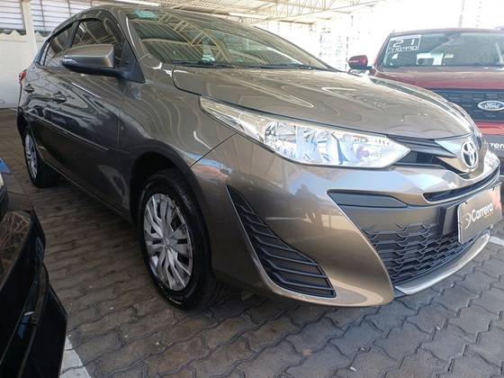 TOYOTA YARIS 1.3 16V FLEX XL LIVE MULTIDRIVE TOYOTA YARIS 1.3 16V FLEX XL LIVE MULTIDRIVE